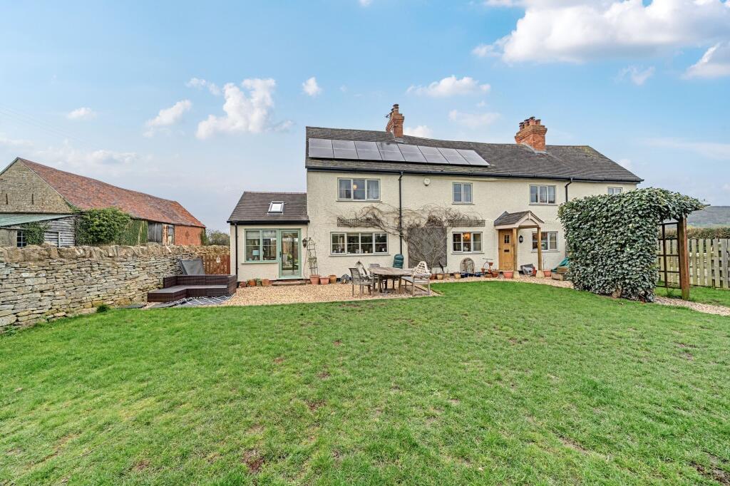 Main image of property: Upper End, Eckington, WR10