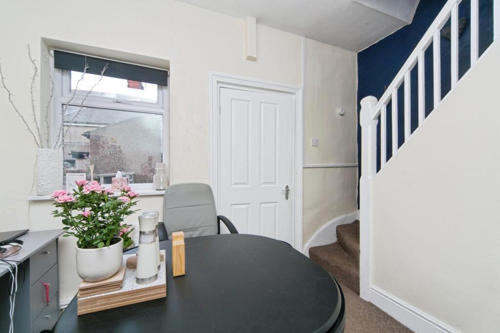 Caradog Road, Llandudno Junction, Conwy, LL31 photo 3