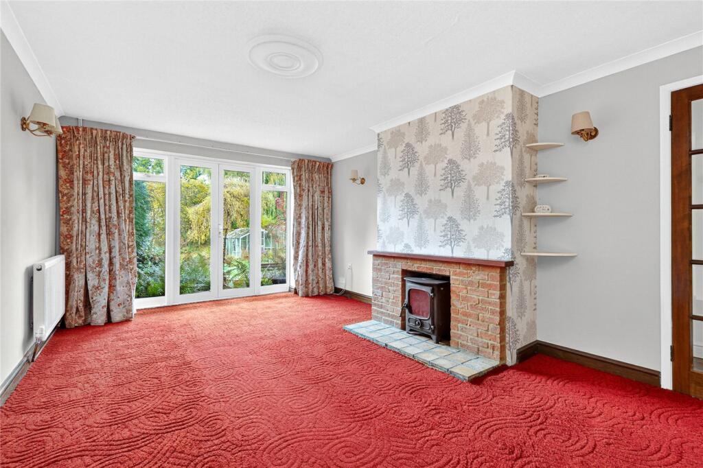 Osborne Lane, Warfield, Bracknell, Berkshire, RG42 photo 3