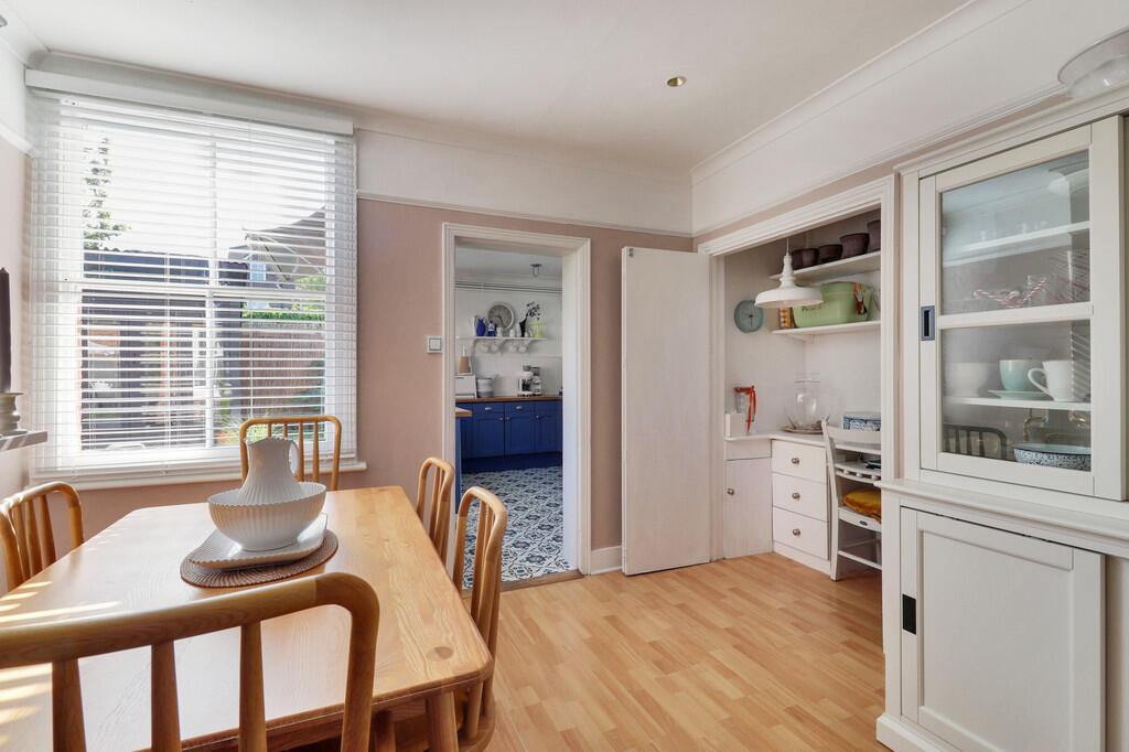 Culverden Avenue, Tunbridge Wells - View 4