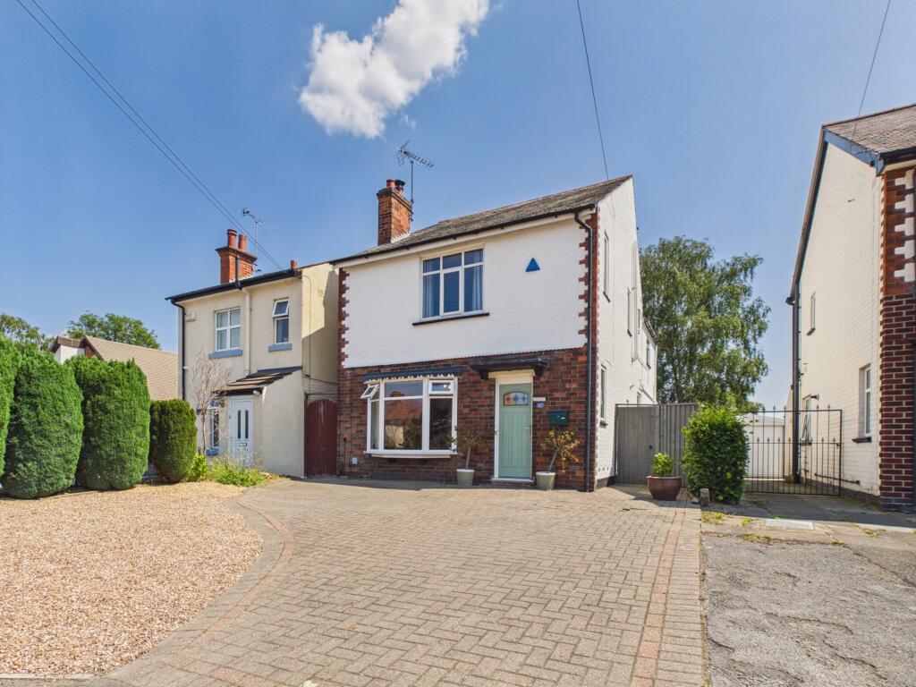 4-bed detached on The Hollow, Littleover, £350,000