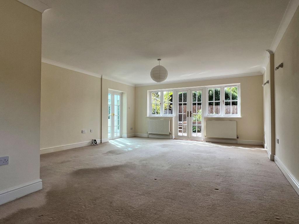 Twittenside, Penfold Way, Steyning, West Sussex, BN44 3TW photo 4