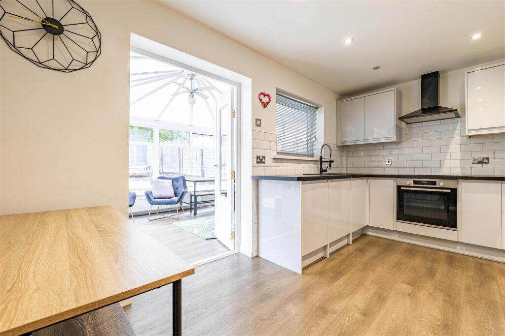 House in Chorley, Clayton-le-Woods - View 3