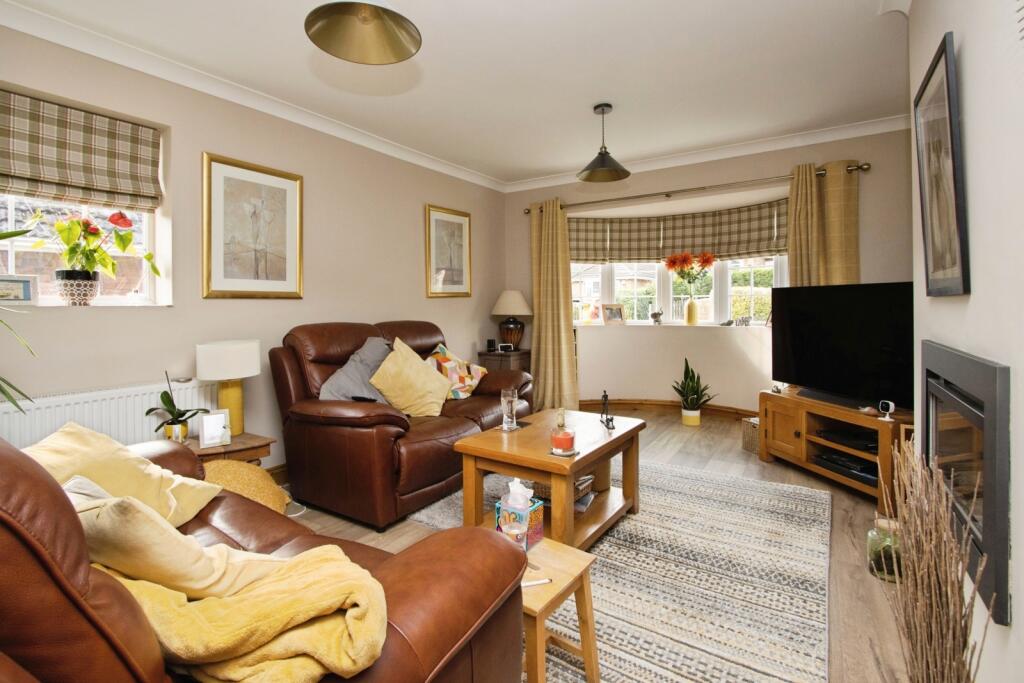 House in Wakefield - View 2