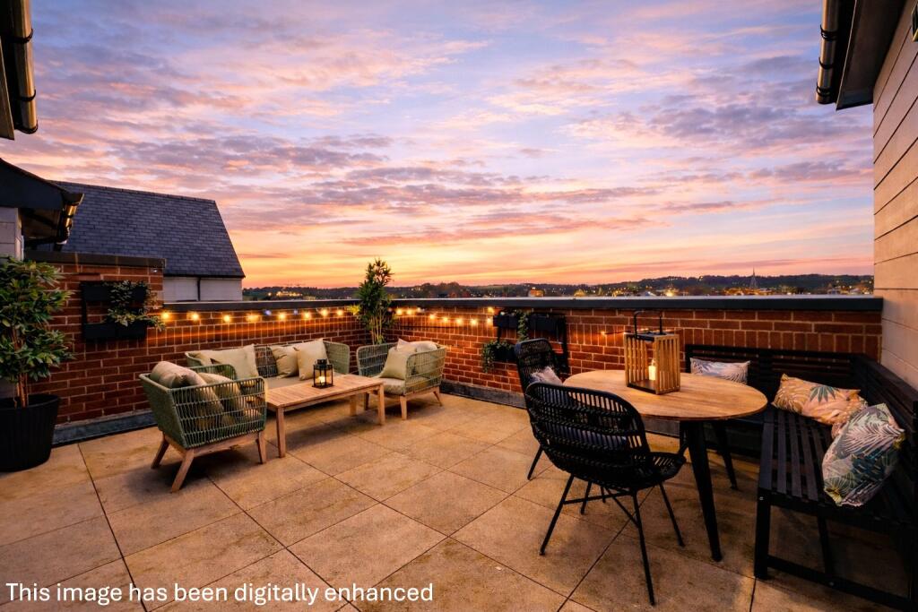 Delightful Riverside Roof Terrace, Balcony & Double Garage, Sticklepath, Barnstaple, Devon, EX31, Devon