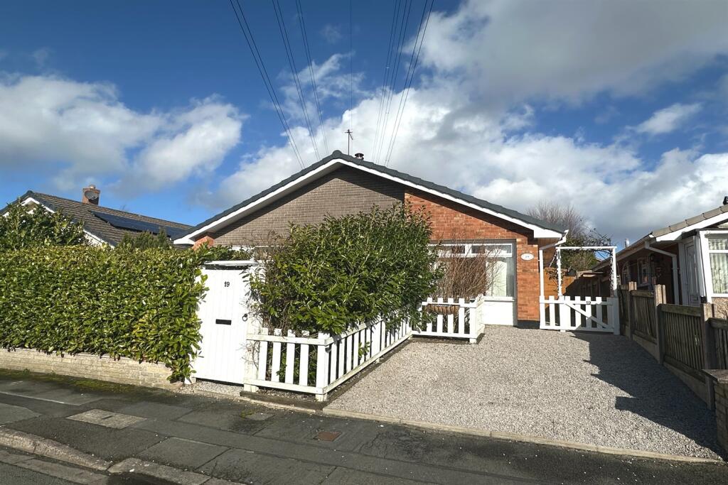 Main image of property: Erw Goed, Mold
