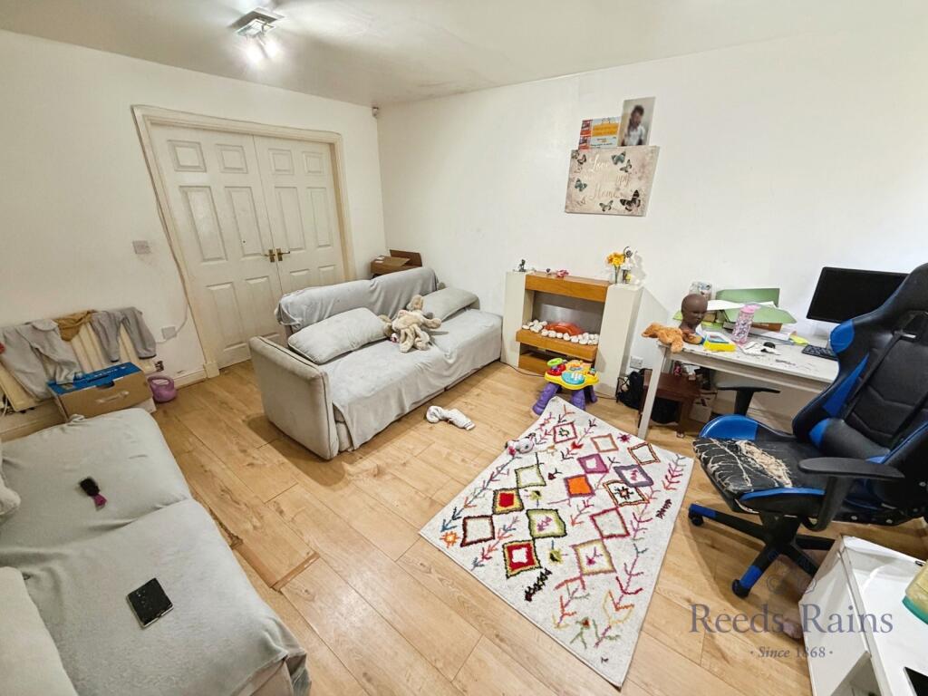 House in Stoke-on-Trent - View 2