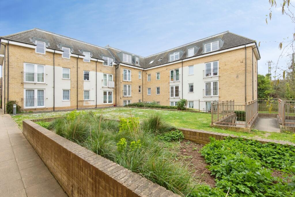 Main image of property: Watersmeet, Grove Road, Hitchin, Hertfordshire, SG4