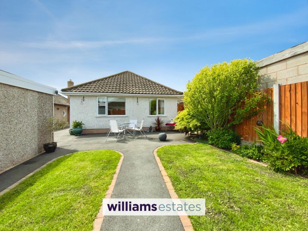 House in Rhyl - View 2