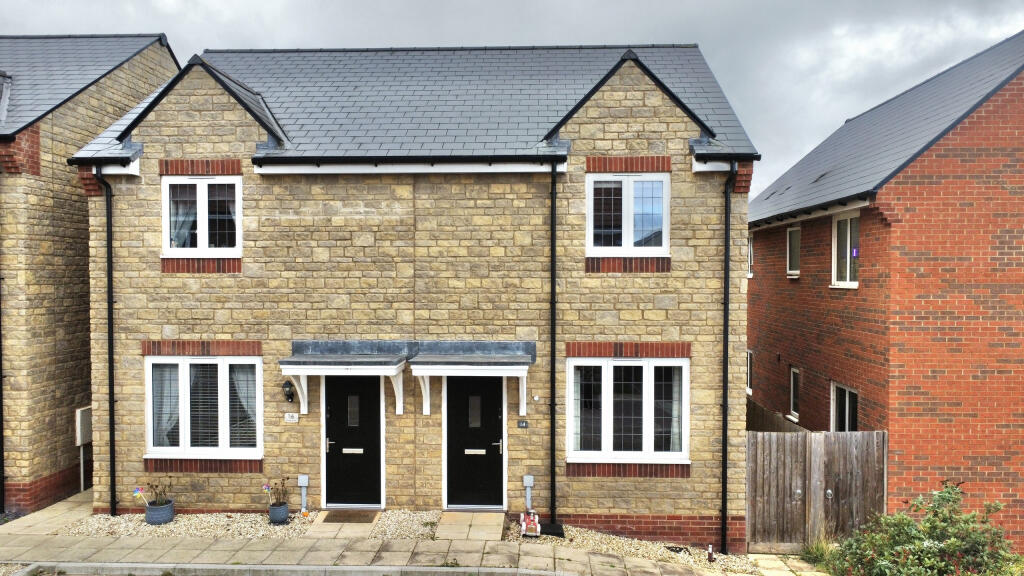 2-bed semi-detached on Gamlin Close, Wellington, £255,000