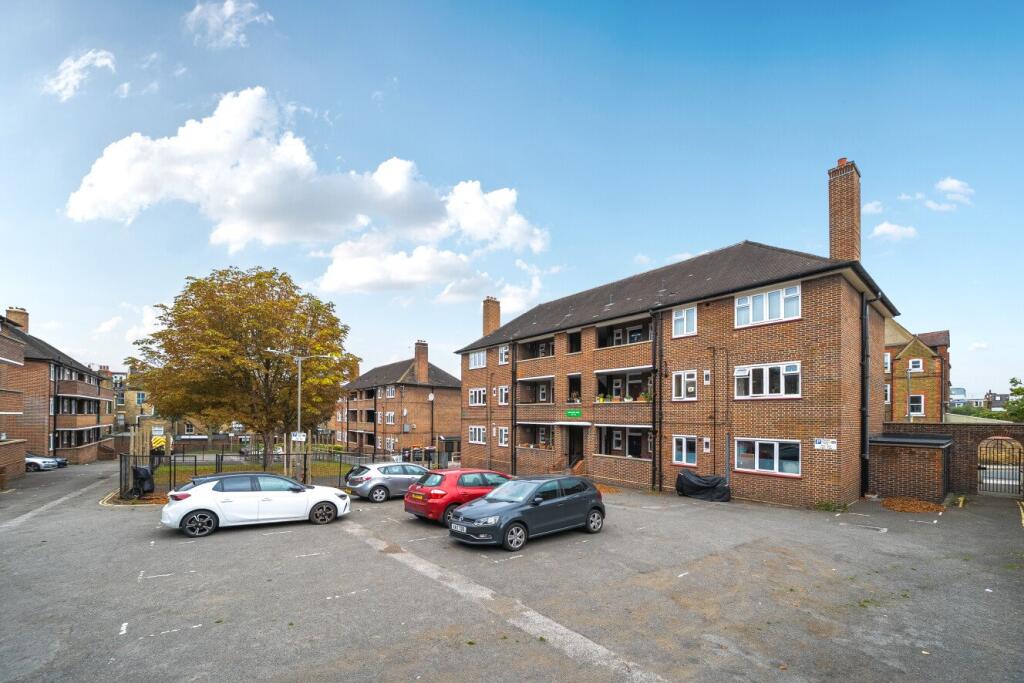 Main image of property: Honeywell Road, London, SW11