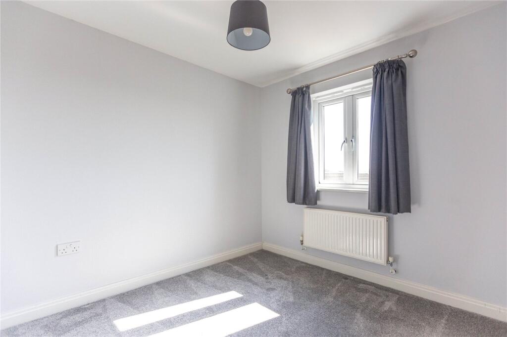 5 bedroom terraced house for rent