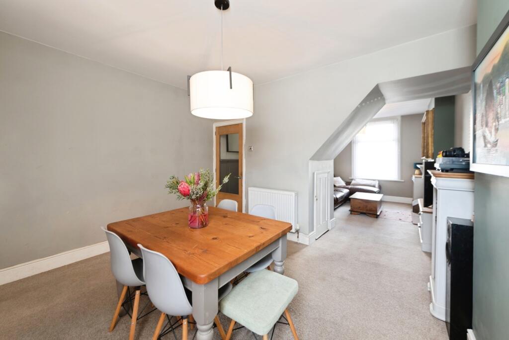 House in Portsmouth, Kingston, Fratton - More