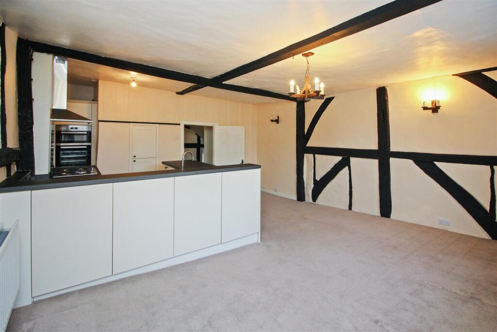 Apartment in Canterbury - View 4