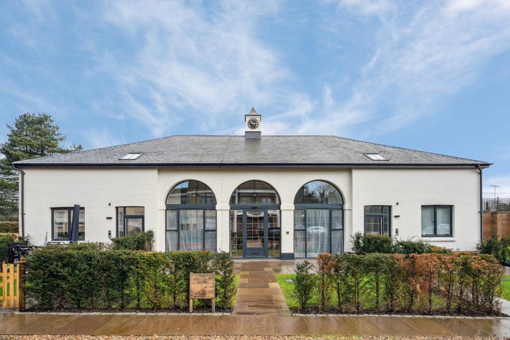 House in Little Marlow, Buckinghamshire - View 2