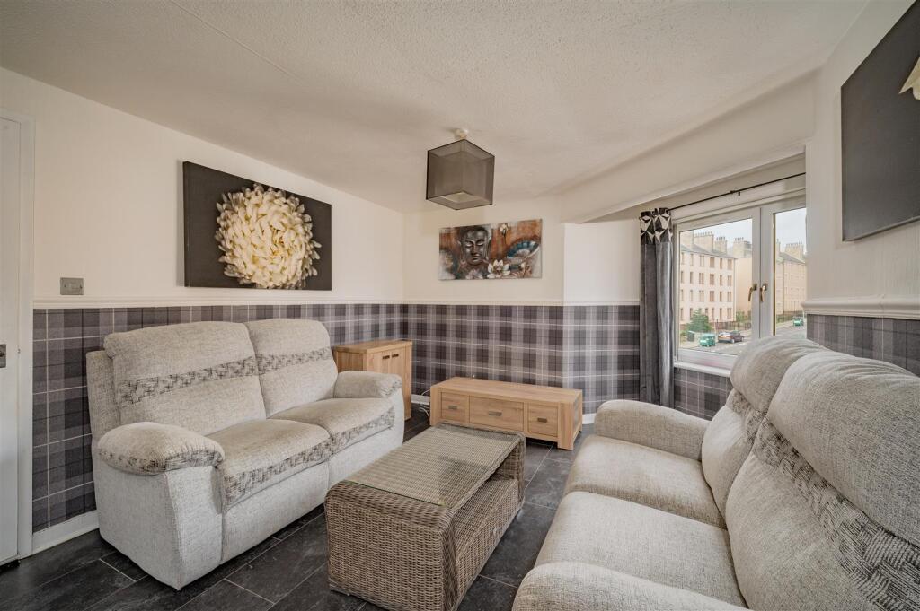 Apartment in Dundee, Stobswell - View 3