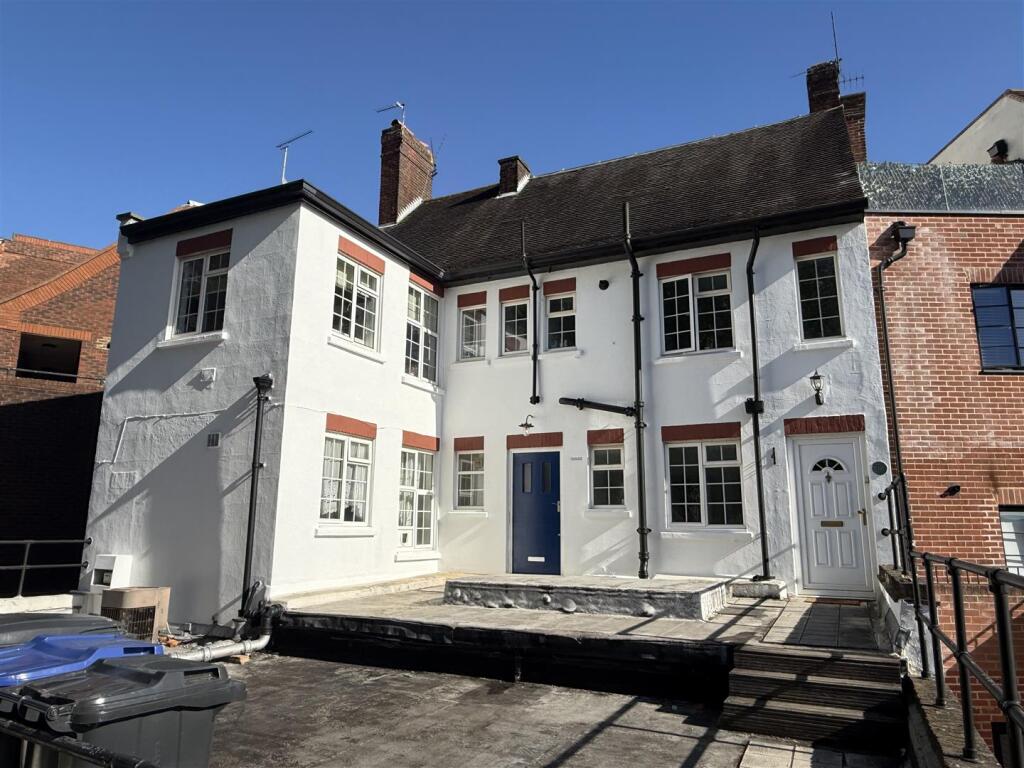 Main image of property: Salisbury Square, Old Hatfield