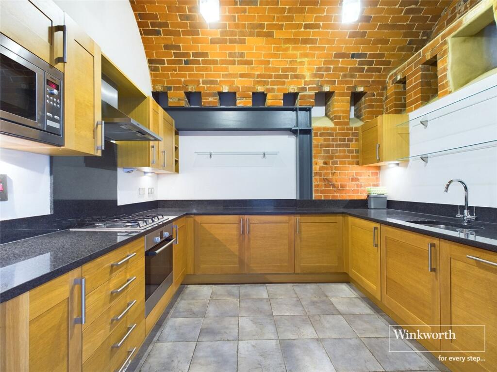 Apartment in Reading - View 2