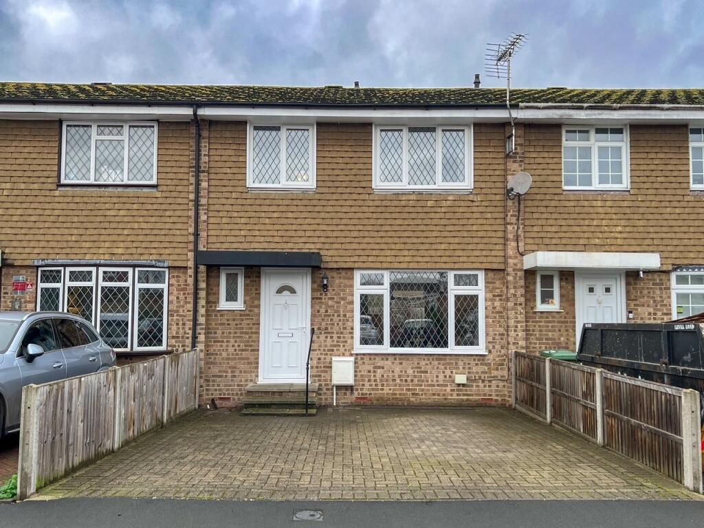 3-bed house on Fleetside, West Molesey, KT8, £465,000