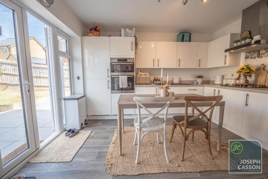 House in Taunton - View 5