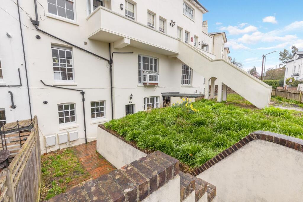 Grove Hill Gardens, Tunbridge Wells, TN1 photo 2