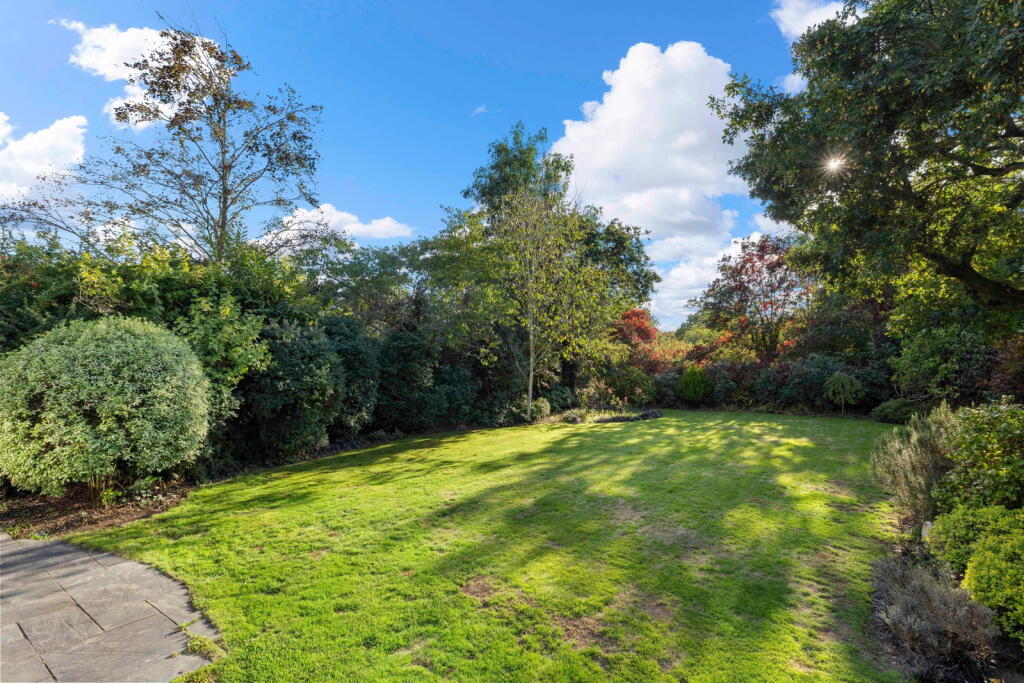 Ockham Road North, West Horsley, Leatherhead, Surrey, KT24 6PE photo 4