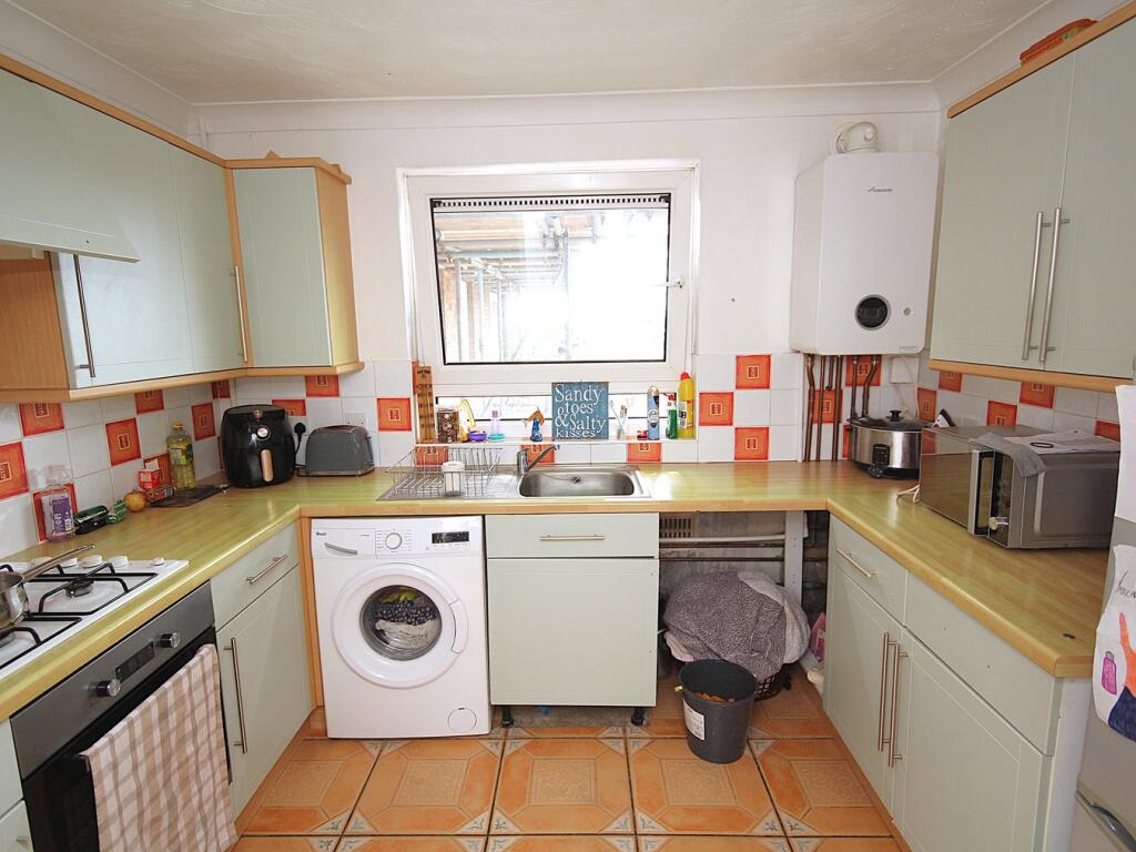 Apartment in Poole - View 3