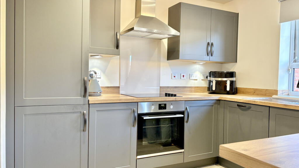House in Taunton, Priorswood - More