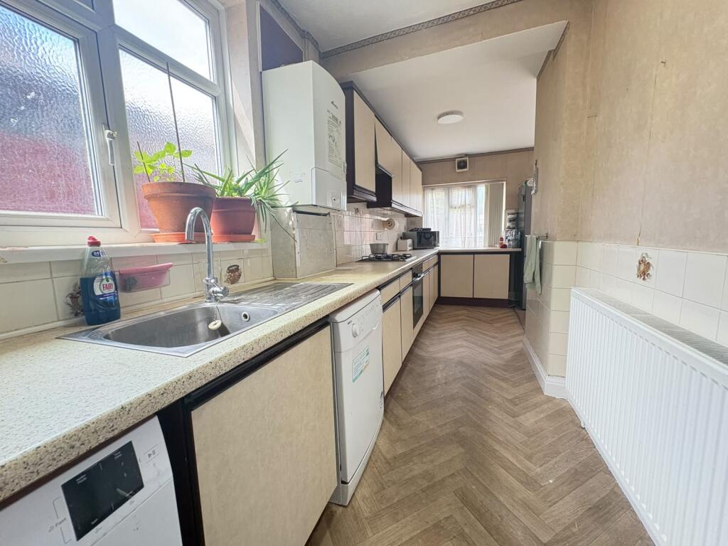 House in Leicester, Mowmacre Hill - View 3
