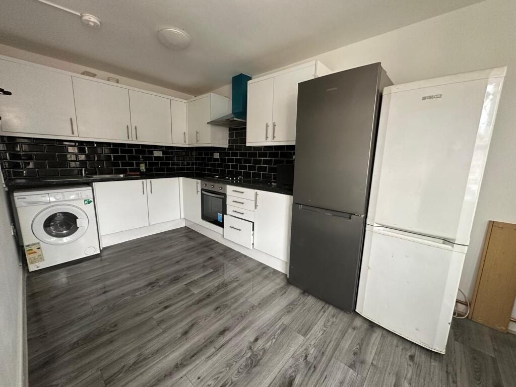 Main image of property: Room 1 Barking Road London E16 1EN