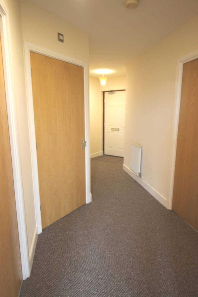 Long Acre House, Pettacre Close, SE28 0PD photo 4