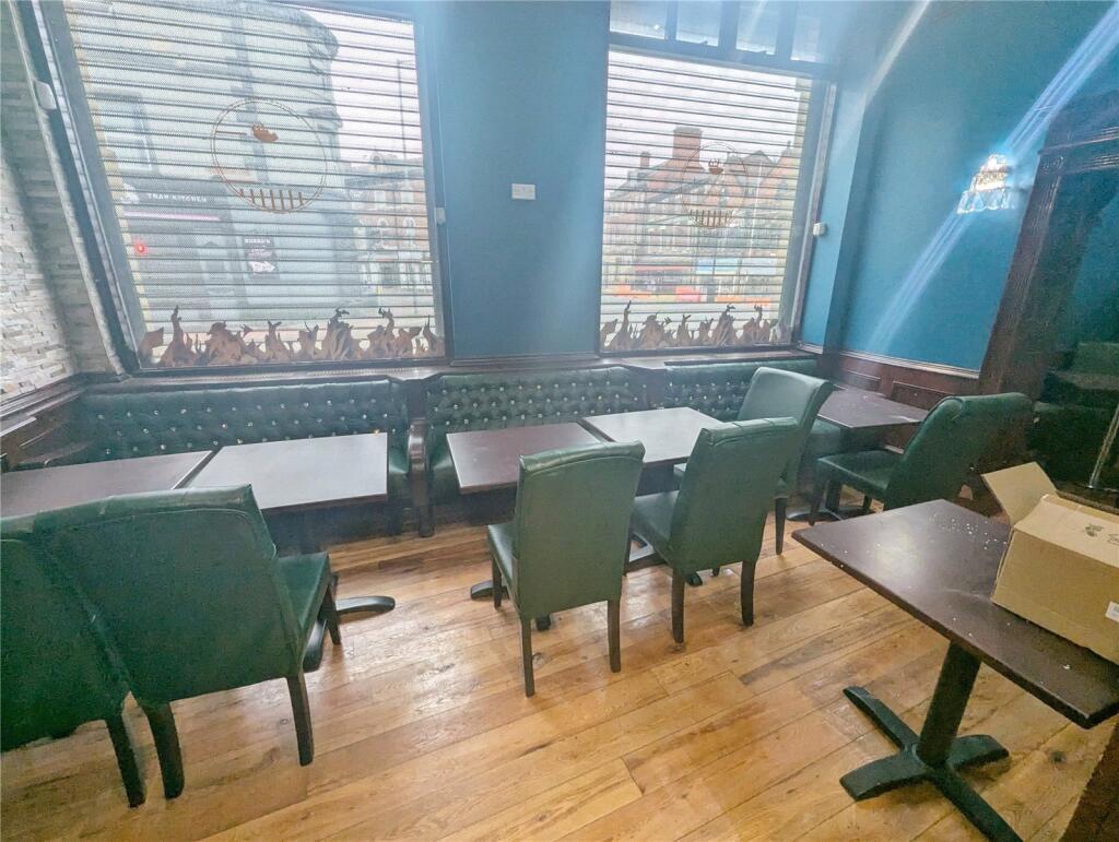 Apartment in Birkenhead, Claughton - More