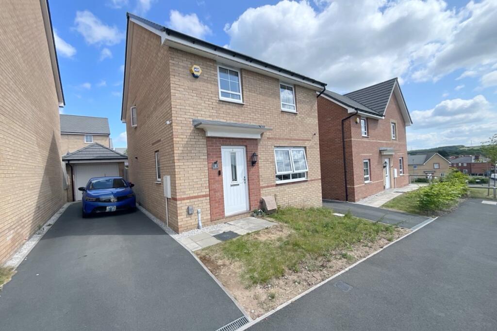4-bed detached on Fenney Way, Catcliffe, Rotherham, S60 5WQ, £310,000