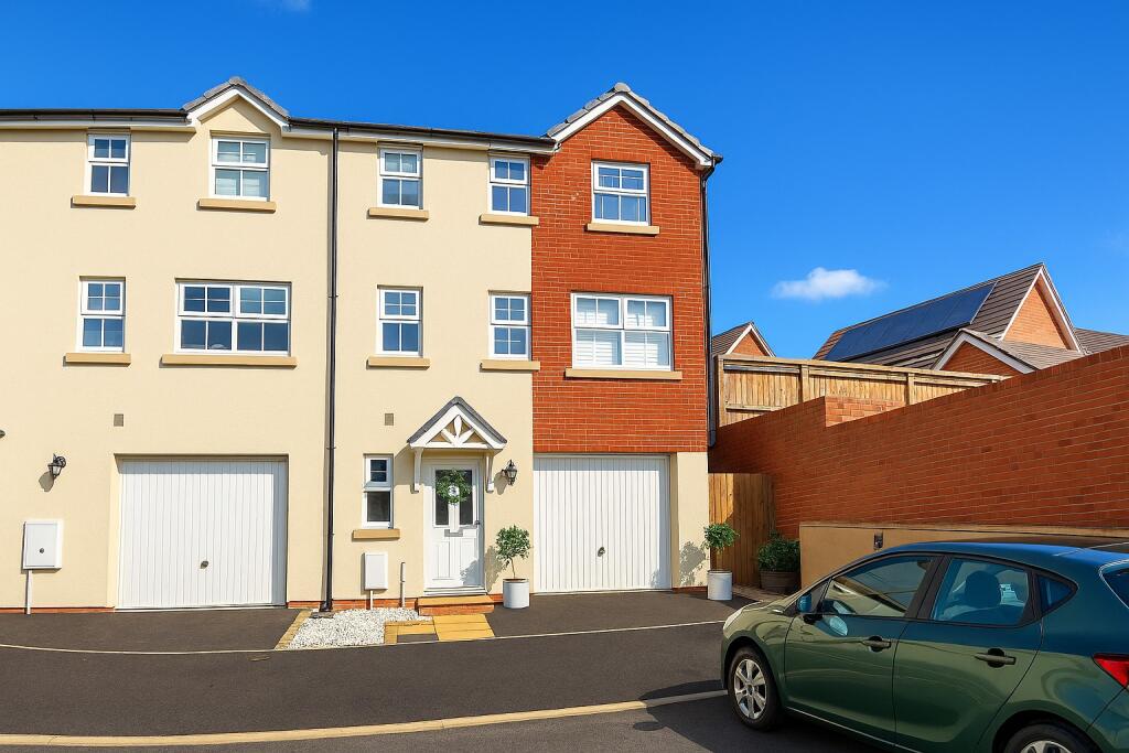 Main image of property: Heol Ewen, Pontrhydyrun, Cwmbran