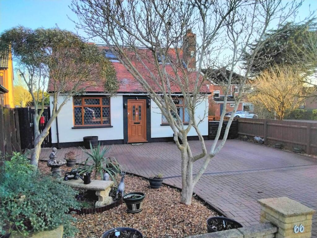 Main image of property: Avenue Road, Rushden