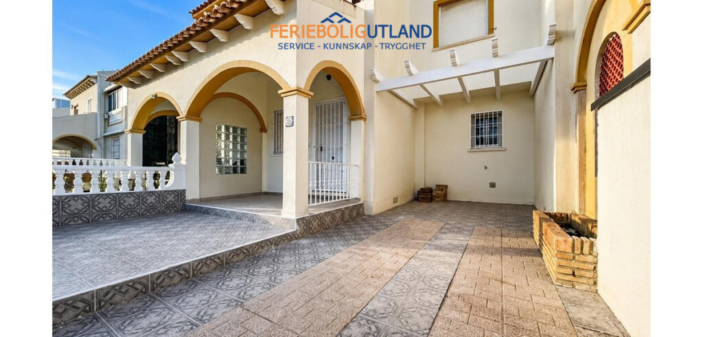 Main image of property: Valencia, Alicante, Playa Flamenca