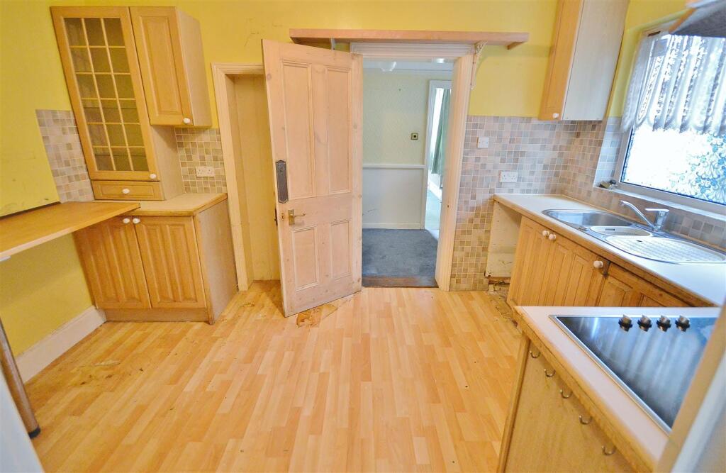Granville Road, East Clacton, Essex photo 3