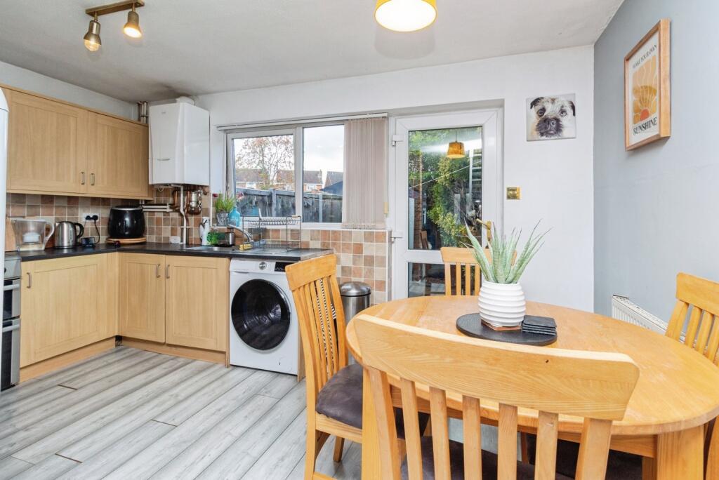 House in South Staffordshire, Penkridge - More