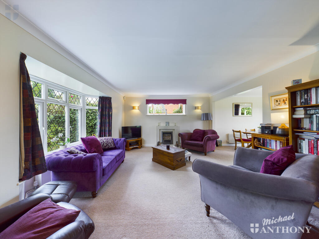 House in Stoke Mandeville, Buckinghamshire - View 2