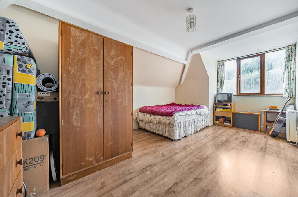 Buckeridge Road, Teignmouth, Devon - More