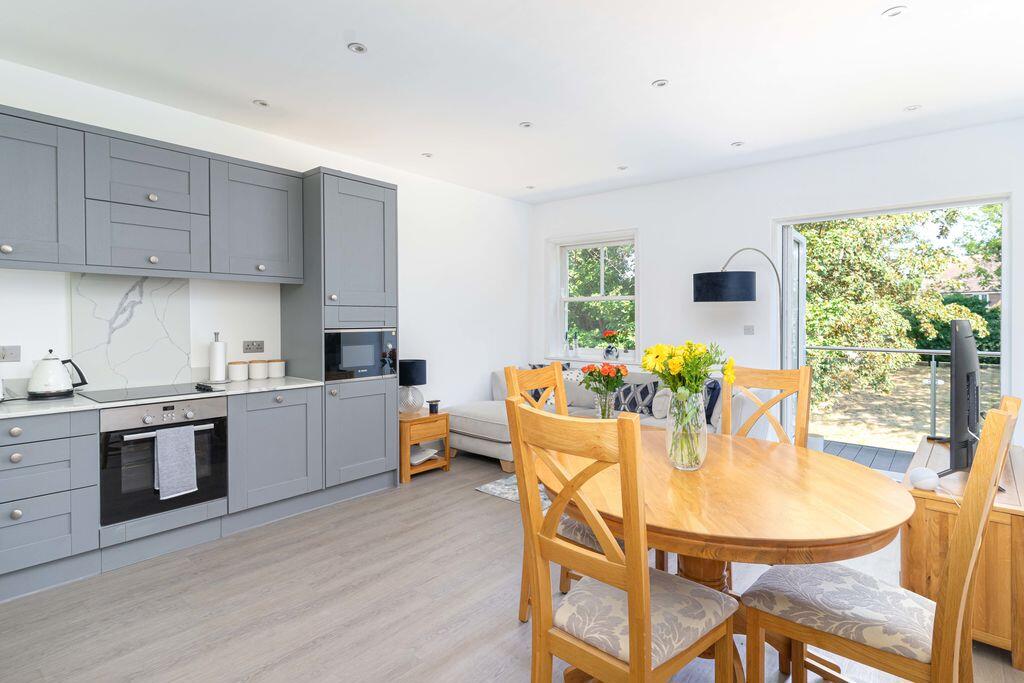 Apartment in London, Waddon - More