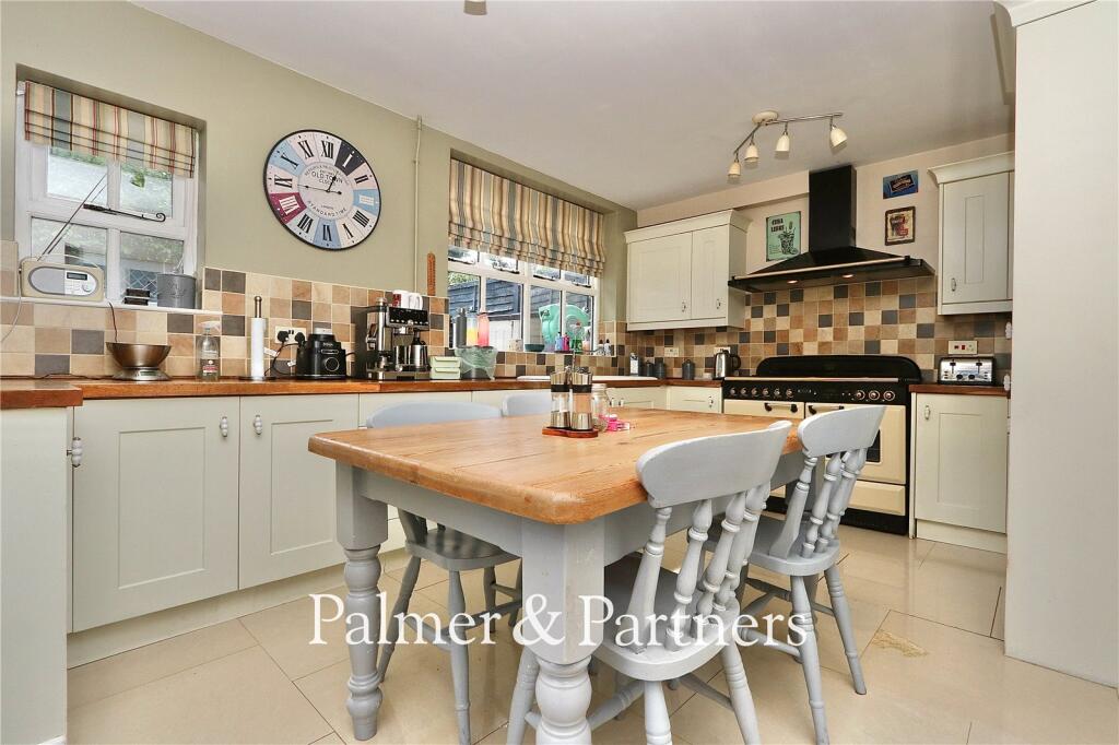 House in Ipswich - View 4