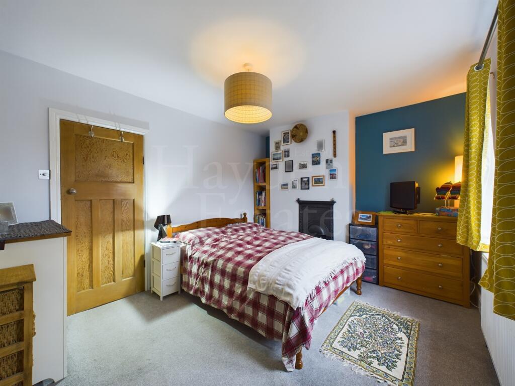 3 Burltons Terrace, High Street, DY12 2DL photo 4