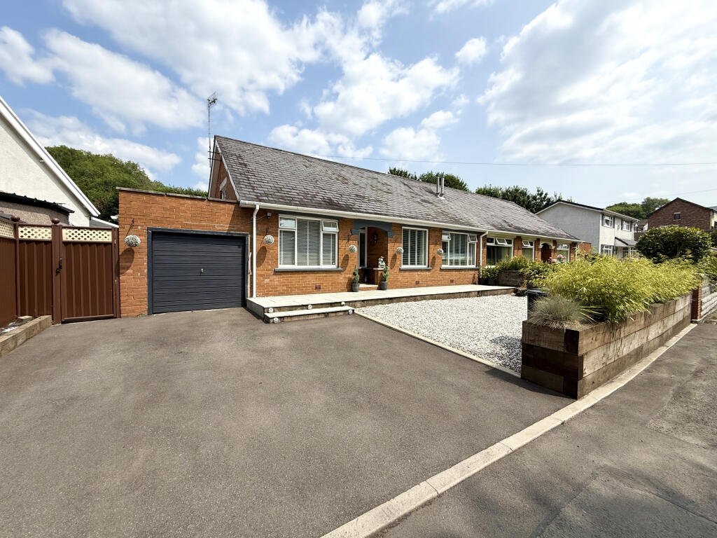 Main image of property: Oakgates, Cwmbach Road, Aberdare, Rhondda Cynon Taf