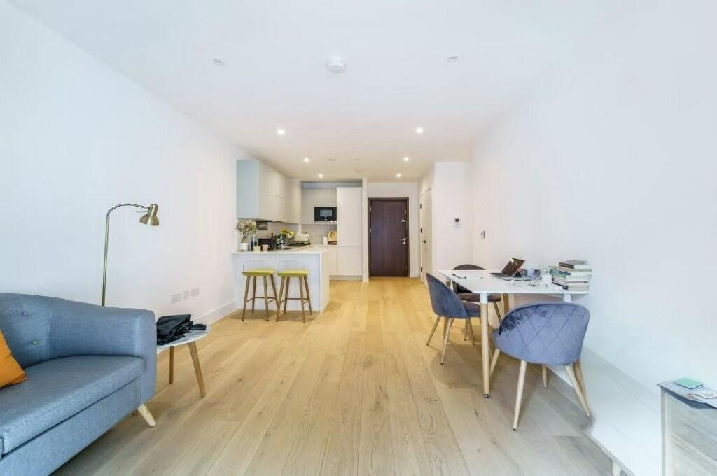 Main image of property: Capital Interchange Way, London, TW8