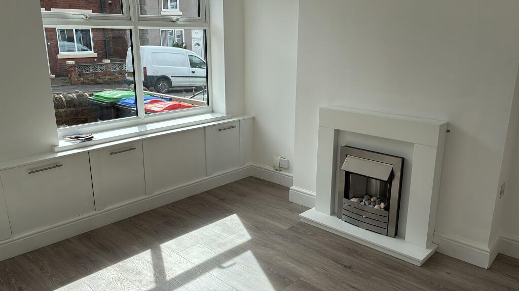 House in Nottingham - View 3