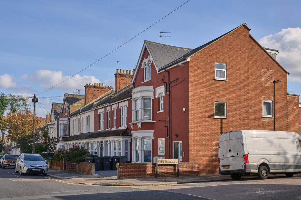 Lascotts Road, N22 photo 4