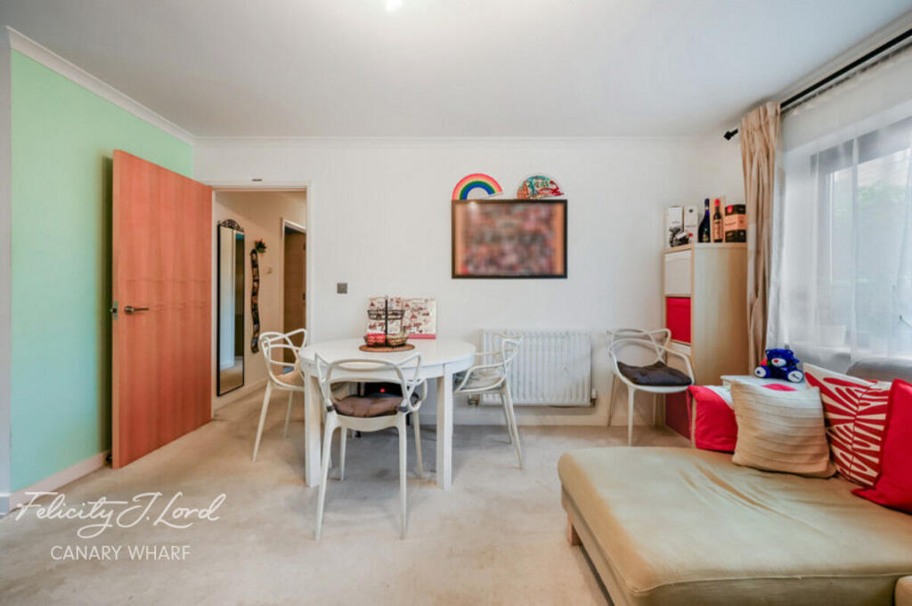 2-bed flat on Hartington Road, London E16, £345,000