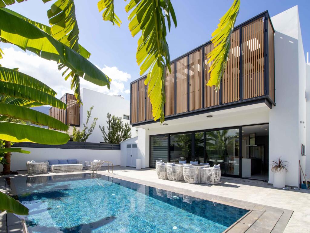 Main image of property: Kyrenia/Girne, Edremit