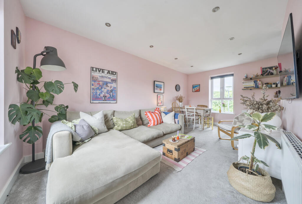 Main image of property: Fort Leney Walk, Cheltenham, Gloucestershire, GL50